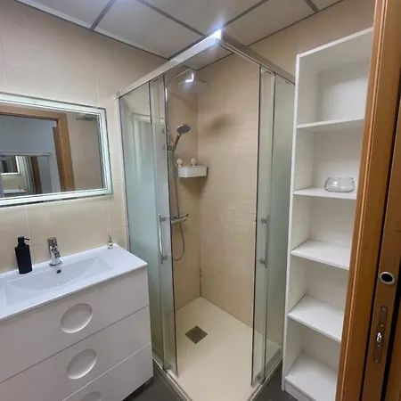 Coblanca 41-Spectacular Views-Gym-Heated Pool-Sauna-Jacuzzi-Wifi-3 Minutes Walk From The Sear Apartman