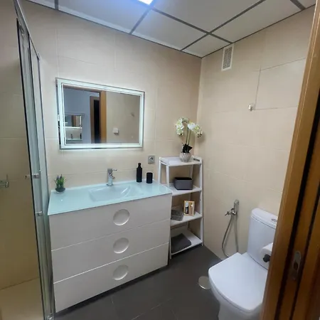 Coblanca 41-Spectacular Views-Gym-Heated Pool-Sauna-Jacuzzi-Wifi-3 Minutes Walk From The Sear * Benidorm