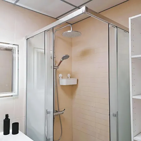 Coblanca 41-Spectacular Views-Gym-Heated Pool-Sauna-Jacuzzi-Wifi-3 Minutes Walk From The Sear *