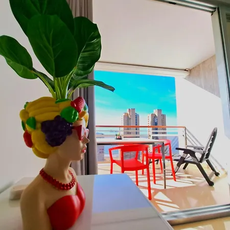 Apartman Coblanca 41-Spectacular Views-Gym-Heated Pool-Sauna-Jacuzzi-Wifi-3 Minutes Walk From The Sear *