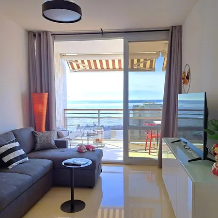 Coblanca 41-Spectacular Views-Gym-Heated Pool-Sauna-Jacuzzi-Wifi-3 Minutes Walk From The Sear Benidorm