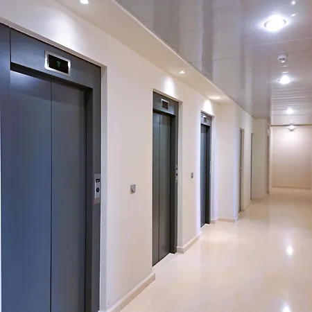 Apartman Coblanca 41-Spectacular Views-Gym-Heated Pool-Sauna-Jacuzzi-Wifi-3 Minutes Walk From The Sear *