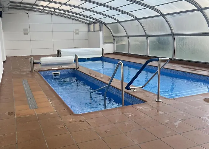 Coblanca 41-Gym-Heated Pool-Sauna-Jacuzzi-3 Minutes Walk From The Sea